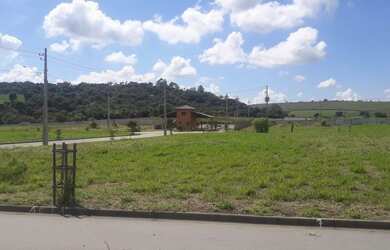 Imagem: O terreno possui 448m² de Área e está localizado em Tuiuti