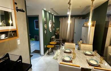 Imagem: O apartamento possui 2 Dormitórios, 1 Banheiro, 1 Vaga na garagem