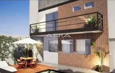 Imagem: A casa possui 3 Dormitórios, 5 Banheiros, 2 Vagas na garagem