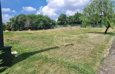 Imagem: O terreno possui 360m² de Área e está localizado em Jardim