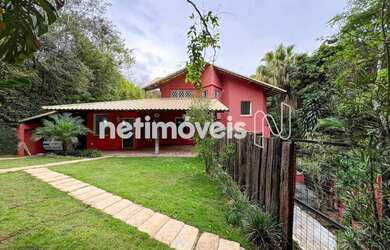 Imagem: A casa em condomínio possui 5 Dormitórios, 5 Banheiros, 5