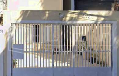 Imagem: O depósito possui 2 Vagas na garagem e 130m² de Área e está