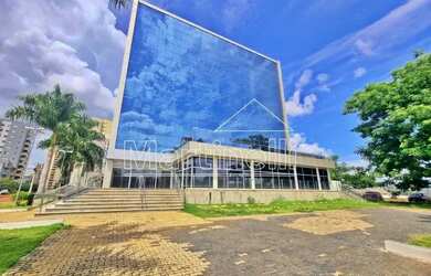 Imagem: O depósito possui 7300m² de Área e está localizado em Nova