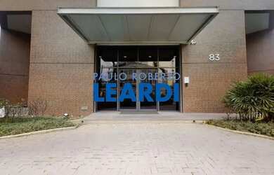 Imagem: O apartamento possui 1 Dormitório, 1 Banheiro, 1 Vaga na garagem