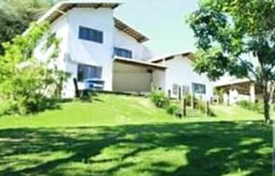 Imagem: A casa possui 5 Dormitórios, 4 Banheiros, 5 Vagas na garagem