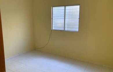 Imagem: A casa possui 3 Dormitórios, 2 Banheiros, 1 Vaga na garagem