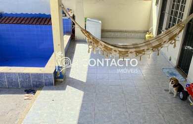 Imagem: A casa possui 2 Dormitórios, 2 Banheiros, 4 Vagas na garagem