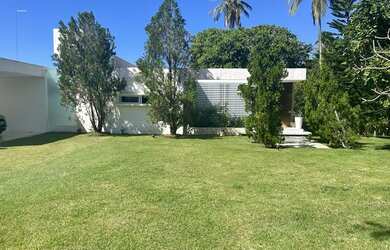 Imagem: A casa em condomínio possui 2 Dormitórios, 3 Banheiros, 4