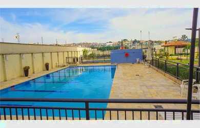 Imagem: O apartamento possui 2 Dormitórios, 1 Banheiro, 1 Vaga na garagem