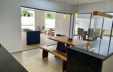 Imagem: A casa em condomínio possui 4 Dormitórios, 5 Banheiros, 5