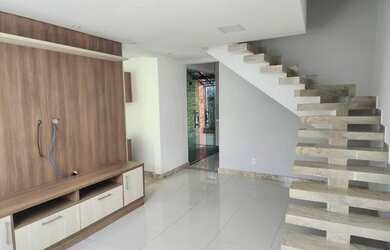 Imagem: A casa em condomínio possui 3 Dormitórios, 1 Banheiro, 2 Vagas