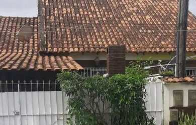 Imagem: A casa em condomínio possui 3 Dormitórios, 2 Banheiros, 2