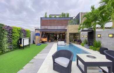 Imagem: A casa em condomínio possui 3 Dormitórios, 5 Banheiros, 3