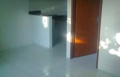 Imagem: A casa em condomínio possui 1 Dormitório, 1 Banheiro, 1 Vaga