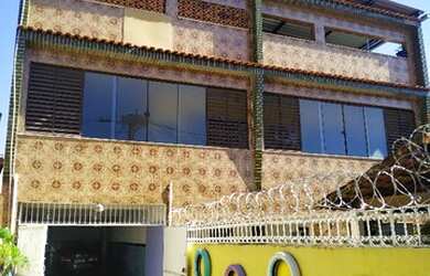 Imagem: A casa à venda possui 3 Dormitórios, 2 Banheiros, 4 Vagas