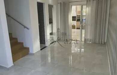 Imagem: A casa em condomínio possui 3 Dormitórios, 3 Banheiros, 2