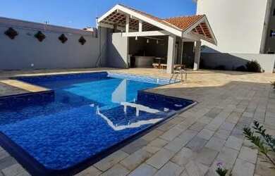 Imagem: O apartamento possui 3 Dormitórios, 1 Banheiro, 1 Vaga na garagem