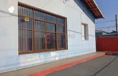 Imagem 2: Casa Padrão em Jundiaí. Varanda, 194m² de Área, 4 Vagas na garageme4...