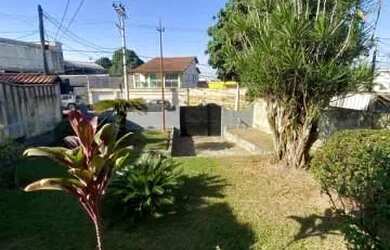 Imagem: A casa possui 3 Dormitórios, 1 Banheiro, 1 Vaga na garagem