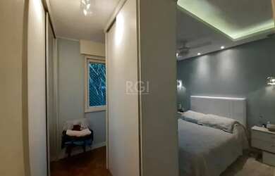 Imagem 10: Apartamento de dois dormitórios, e uma vaga de garagem no bairro Bela...