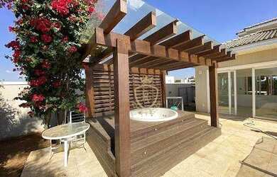 Imagem: A casa em condomínio possui 4 Dormitórios, 5 Banheiros, 4