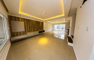 Imagem: A casa em condomínio possui 3 Dormitórios, 5 Banheiros, 1