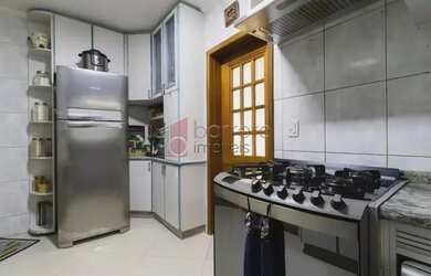 Imagem 15: Casa Padrão em Jundiaí. Churrasqueira, Ar-condicionado, 380m² de Áreae5...