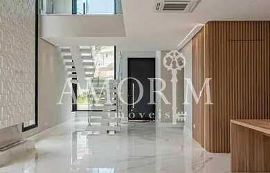 Imagem: A casa em condomínio possui 3 Dormitórios, 5 Banheiros, 4