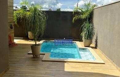 Imagem: A casa em condomínio possui 4 Dormitórios, 5 Banheiros, 4