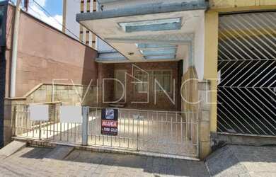 Imagem: O depósito possui 2 Vagas na garagem e 166m² de Área e está