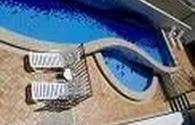 Imagem: O apartamento possui 3 Dormitórios, 1 Banheiro, 1 Vaga na garagem