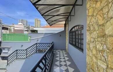 Imagem: A casa possui 3 Dormitórios, 4 Banheiros, 4 Vagas na garagem