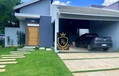 Imagem: A casa em condomínio possui 3 Dormitórios, 2 Banheiros, 3