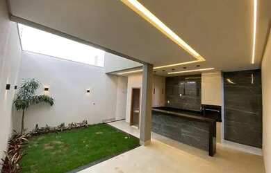 Imagem: A casa possui 3 Dormitórios, 4 Banheiros, 3 Vagas na garagem