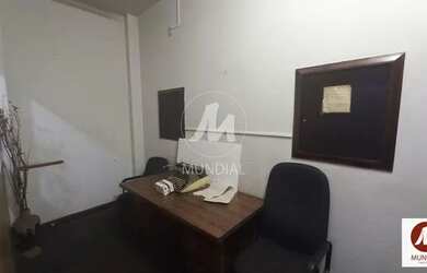 Imagem: O depósito possui 44m² de Área e está localizado em Centro