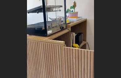 Imagem 2: Vendo estrutura de loja. Ar-condicionado