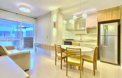 Imagem: O apartamento possui 2 Dormitórios, 2 Banheiros, 2 Vagas na