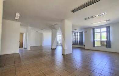 Imagem 8: Loja comercial com 4 salas, cozinha, 4 lavabos e estacionamento frontal...