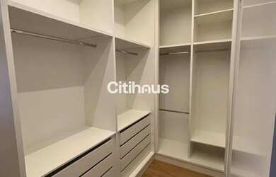 Imagem 9: Casa térrea elegante com 3 suítes, piscina e varanda gourmet em condomínio