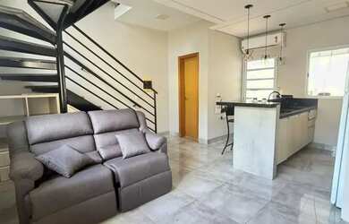 Imagem: A casa em condomínio possui 2 Dormitórios, 2 Banheiros, 2