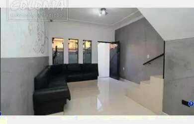 Imagem: A casa possui 5 Dormitórios, 2 Banheiros, 1 Vaga na garagem