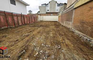 Imagem: O terreno possui 250m² de Área e está localizado em Vila