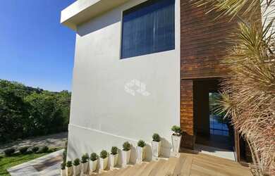 Imagem 8: Casa alto padrão, 5 suítes, 8 banheiros, escritório, 5 garagens, piscina,...