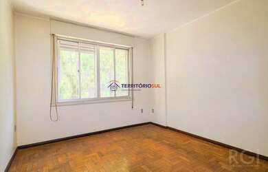 Imagem: O apartamento possui 3 Dormitórios, 2 Banheiros, 79m² de Área