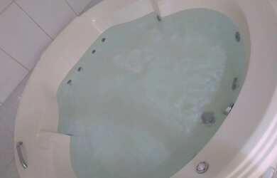 Imagem 2: Vendo ótima casa para sua família com 3 dormitórios,piscina e banheira...