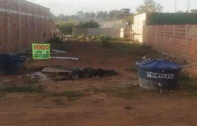 Imagem: O terreno possui 300m² de Área e está localizado em Recanto