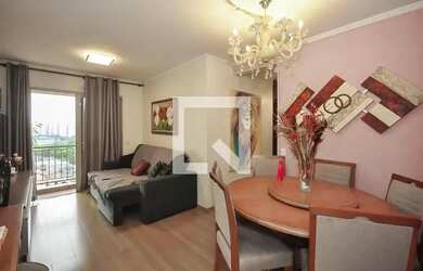 Imagem: O apartamento possui 3 Dormitórios, 1 Banheiro, 1 Vaga na garagem