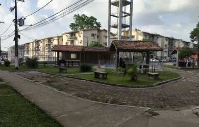 Imagem: O apartamento possui 2 Dormitórios, 1 Banheiro, 1 Vaga na garagem