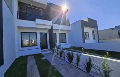 Imagem 3: Casa em Hípica. Varanda, Imóvel novo, 75m² de Áreae2 Vagas na garagem