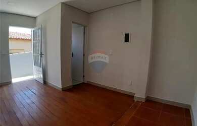 Imagem: O depósito possui 15m² de Área e está localizado em Centro